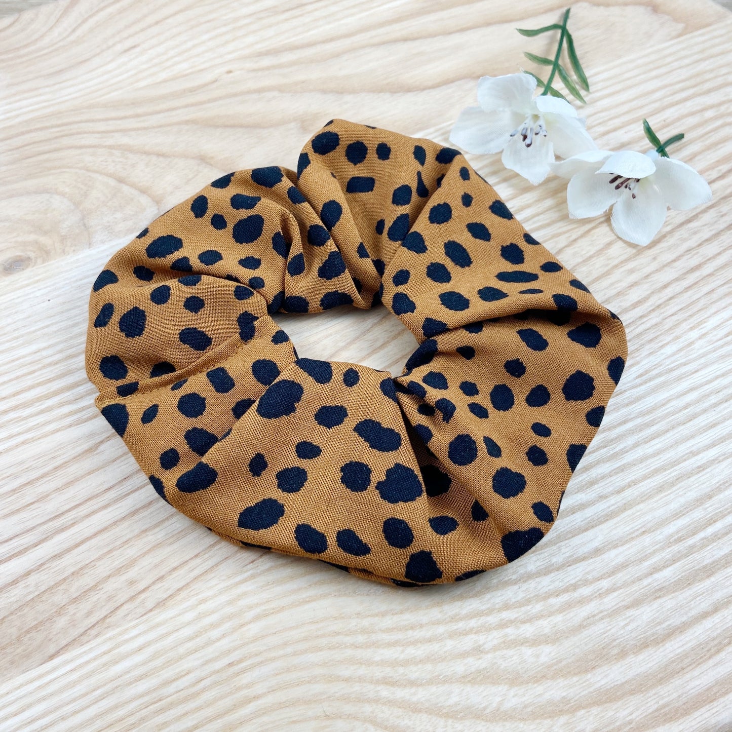 Carlie Leopard Scrunchie